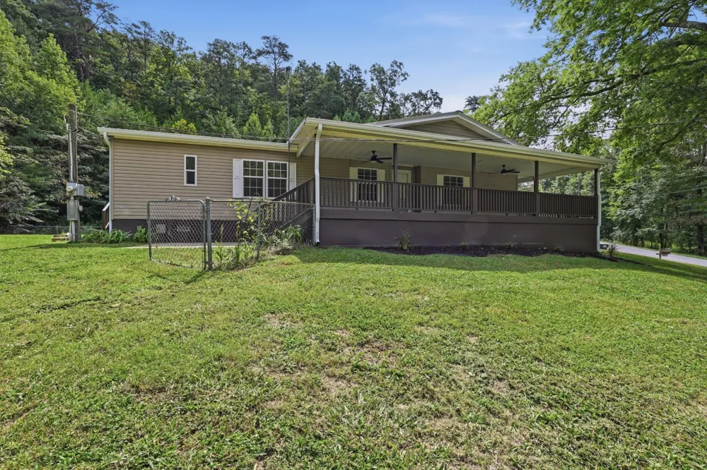 10632 Card Road Soddy Daisy, TN 37379