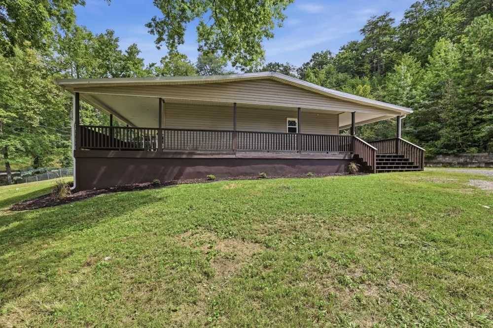 10632 Card Road Soddy Daisy, TN 37379