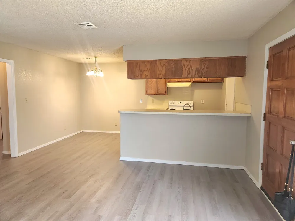 11125 E 17 PLACE Tulsa, OK 74129