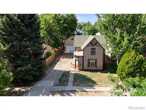448 W 4th Street