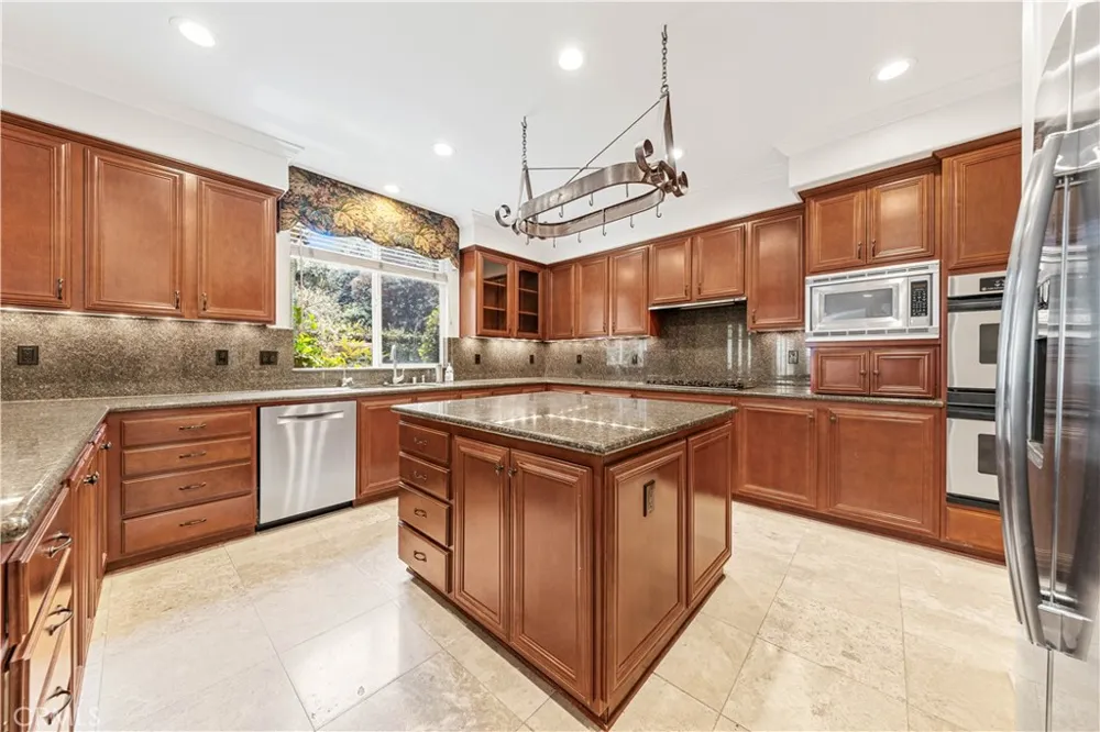 26 Remington Aliso Viejo, CA 92656