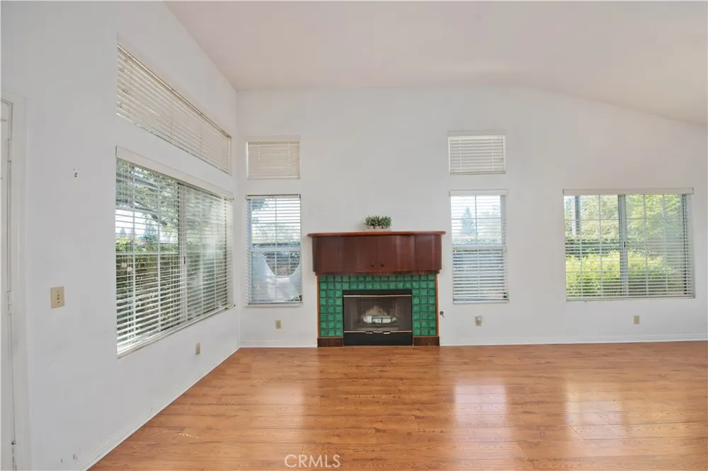 2464 Pleasant Grove Circle Thousand Oaks, CA 91362