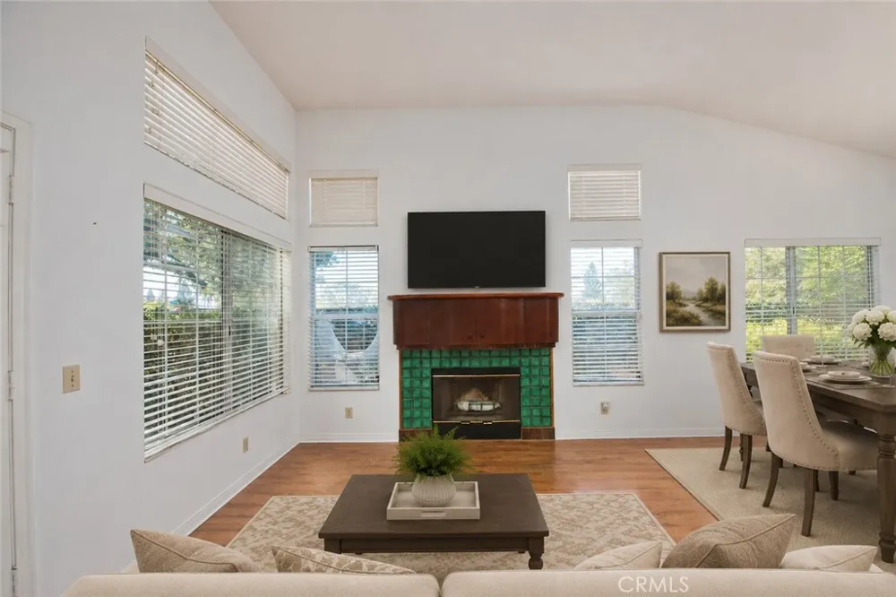 2464 Pleasant Grove Circle Thousand Oaks, CA 91362