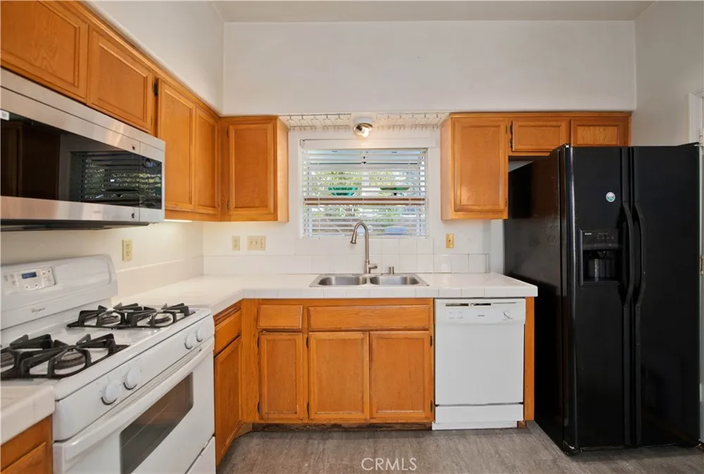 2464 Pleasant Grove Circle Thousand Oaks, CA 91362