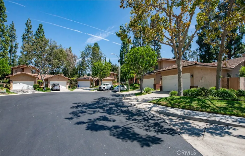 2464 Pleasant Grove Circle Thousand Oaks, CA 91362