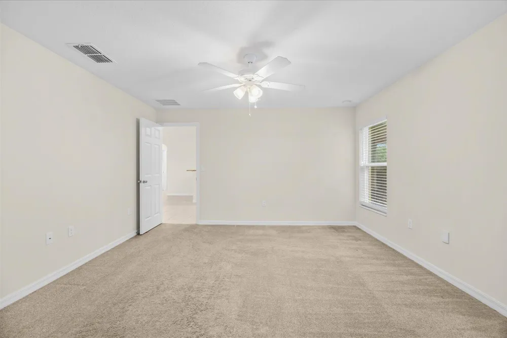 8736 98TH COURT Vero Beach, FL 32967