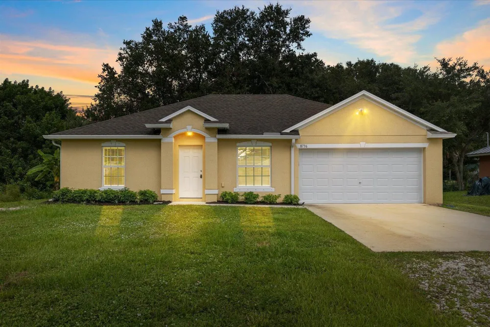 8736 98TH COURT Vero Beach, FL 32967