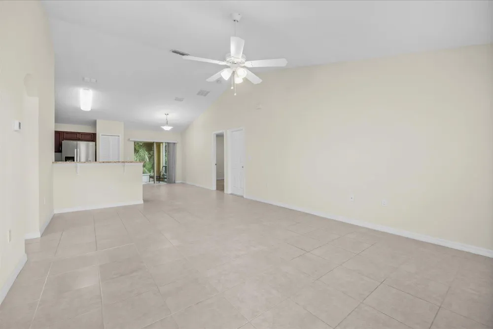8736 98TH COURT Vero Beach, FL 32967