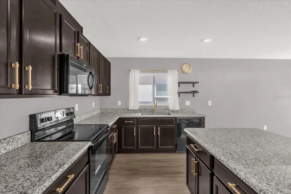 362 PRESERVE POINTE BOULEVARD Davenport, FL 33837