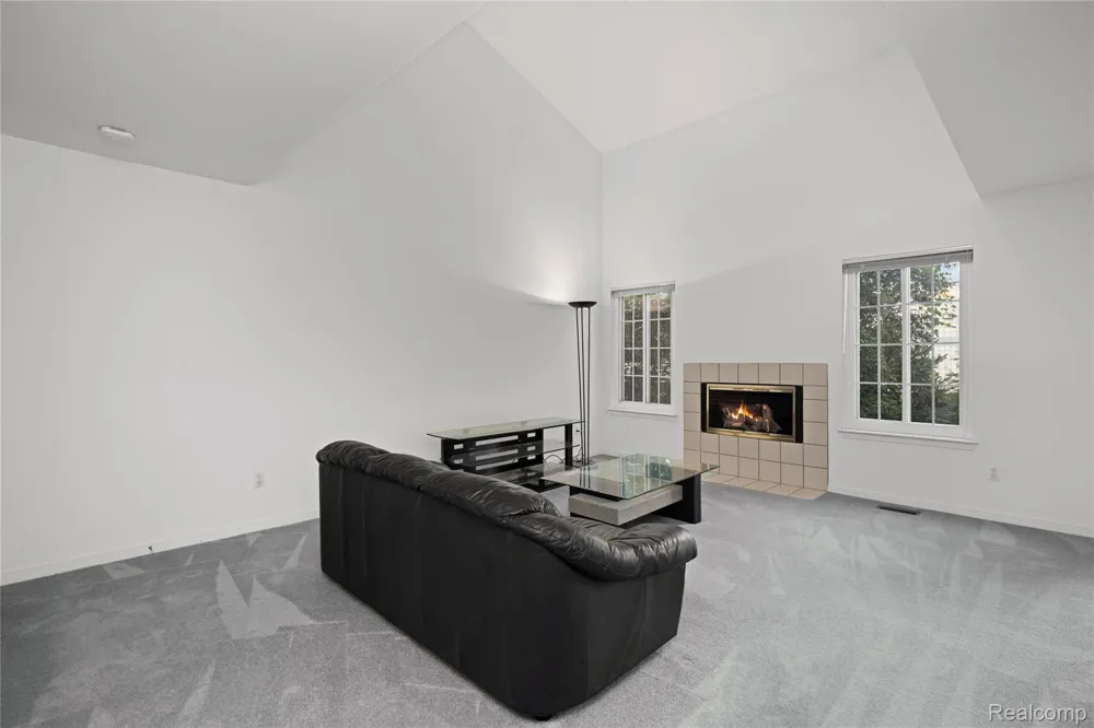 509 Winwood Circle Walled Lake City, MI 48390