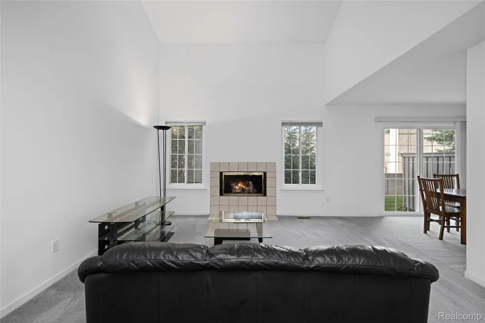 509 Winwood Circle Walled Lake City, MI 48390