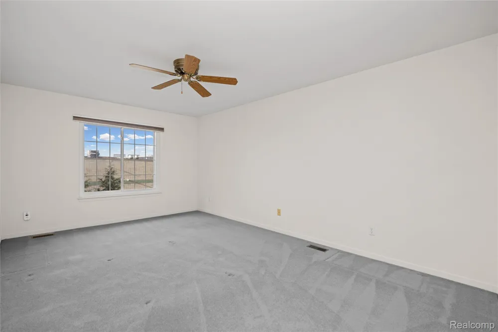 509 Winwood Circle Walled Lake City, MI 48390