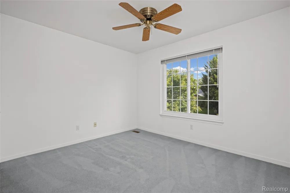 509 Winwood Circle Walled Lake City, MI 48390