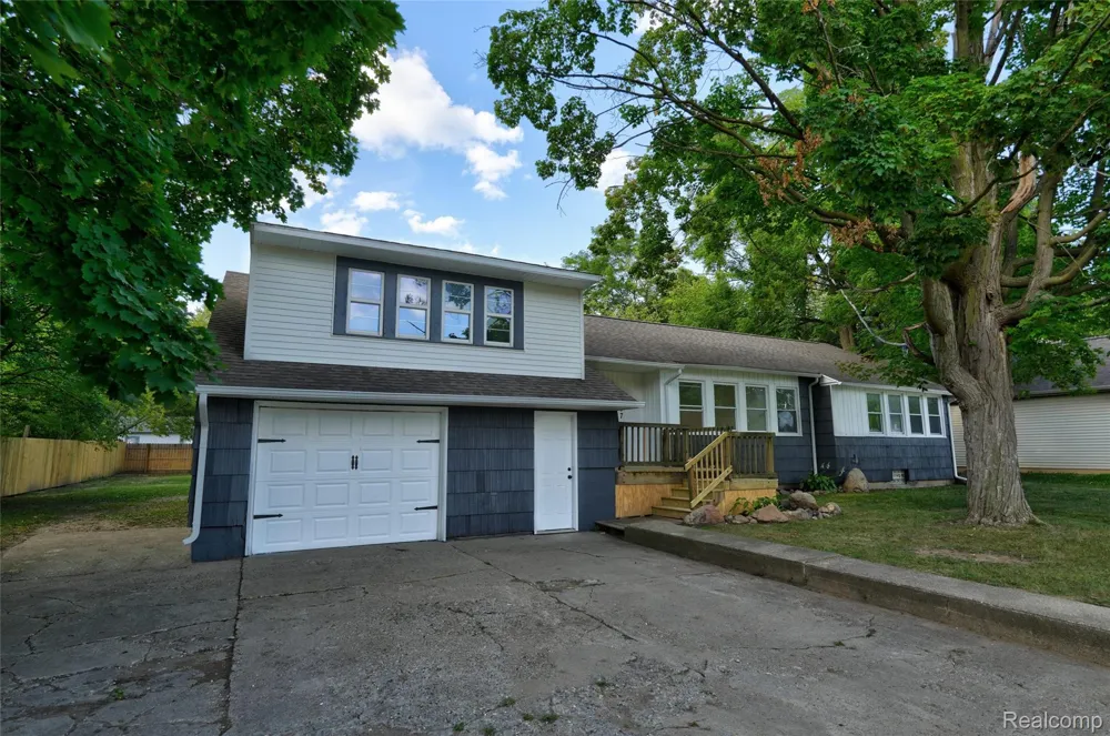 2357 Southampton Avenue Grand Blanc Charter Township, MI 48507