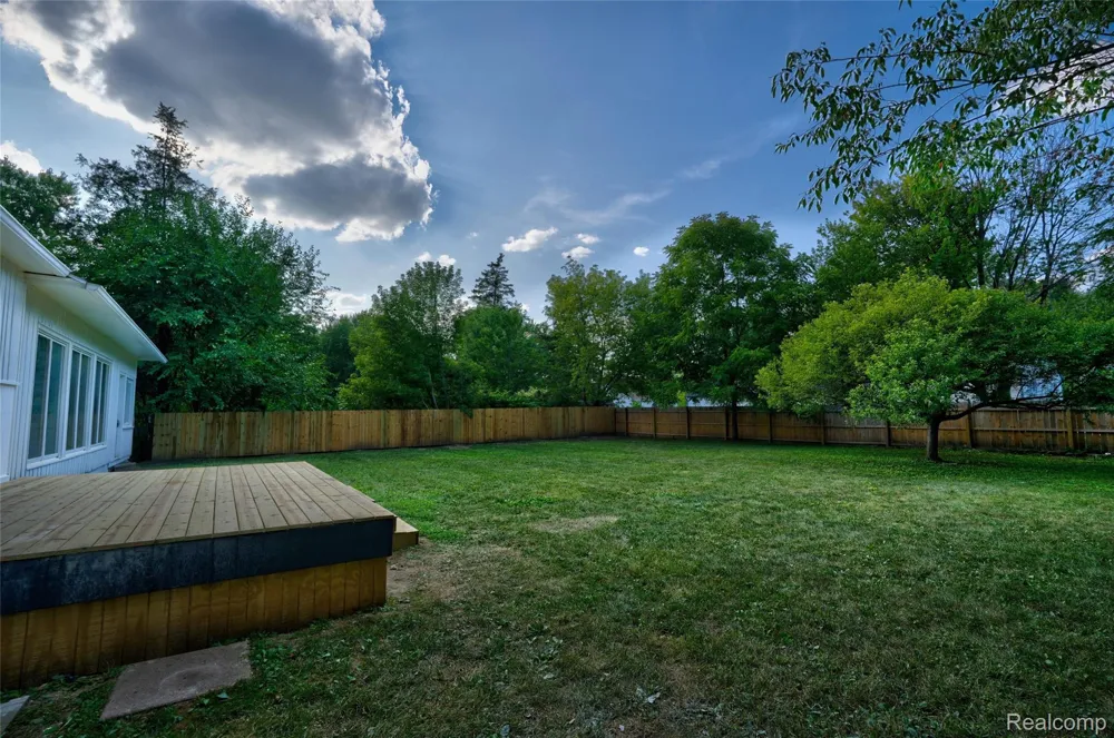 2357 Southampton Avenue Grand Blanc Charter Township, MI 48507