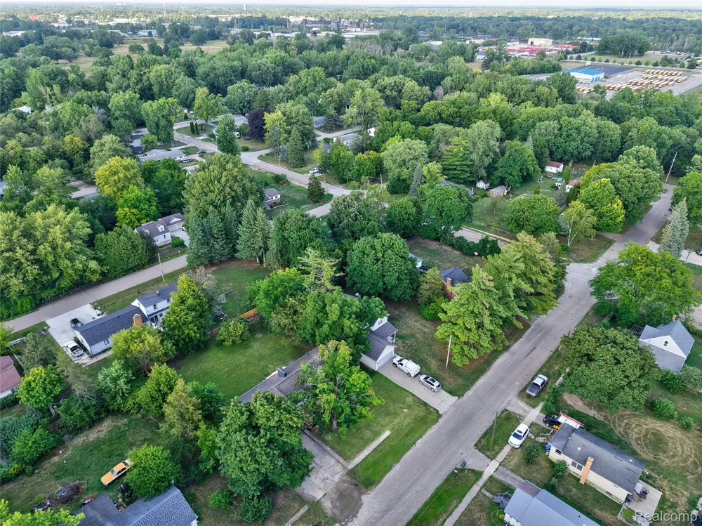 2357 Southampton Avenue Grand Blanc Charter Township, MI 48507
