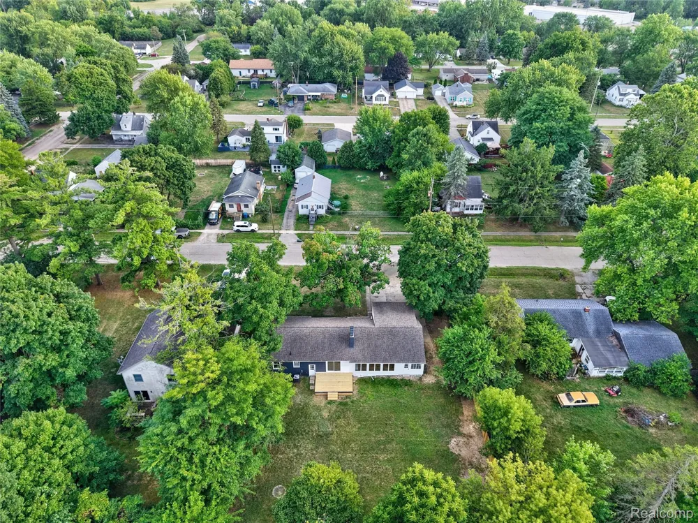 2357 Southampton Avenue Grand Blanc Charter Township, MI 48507