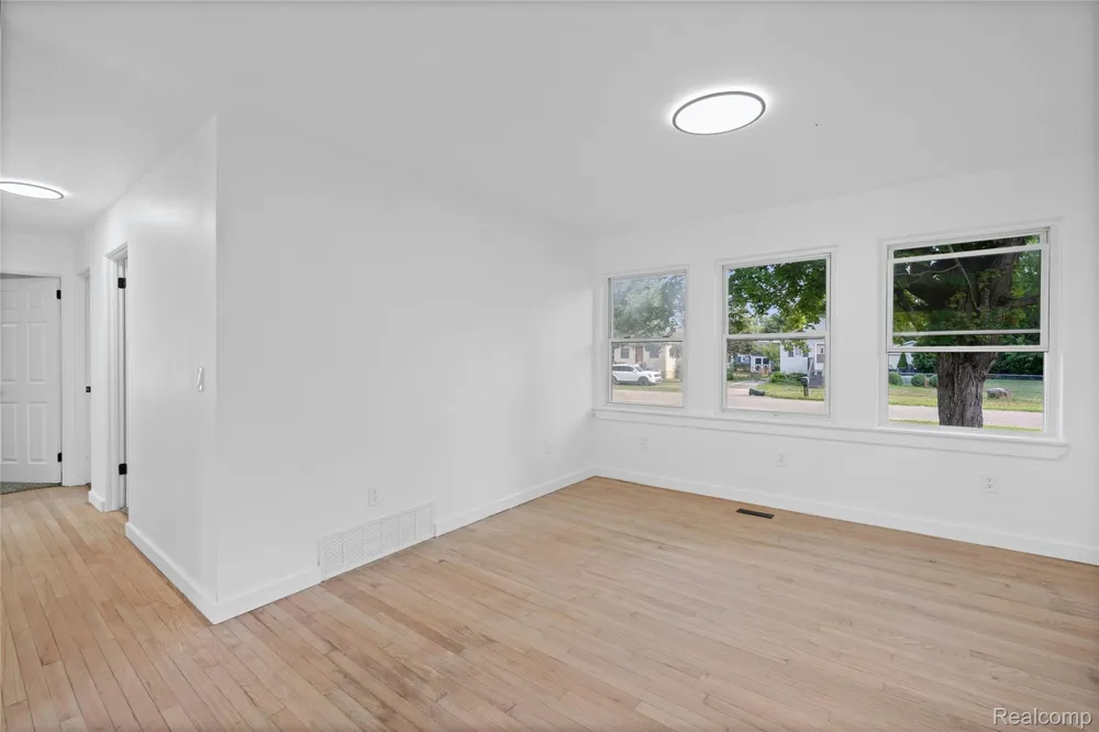 2357 Southampton Avenue Grand Blanc Charter Township, MI 48507