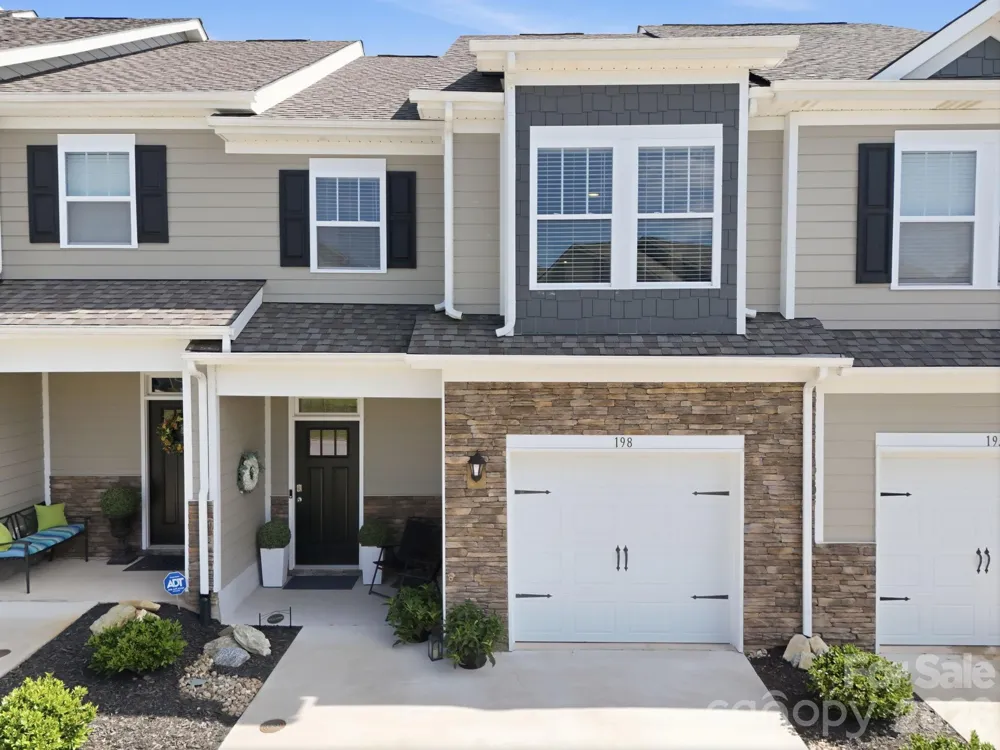198 Creekview Road Hendersonville, NC 28792