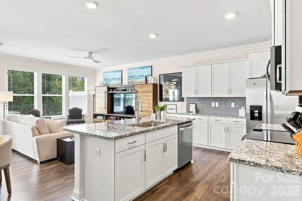 198 Creekview Road Hendersonville, NC 28792