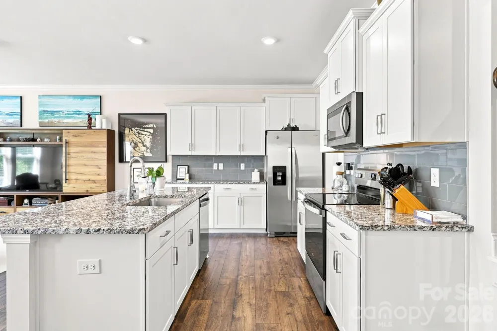 198 Creekview Road Hendersonville, NC 28792
