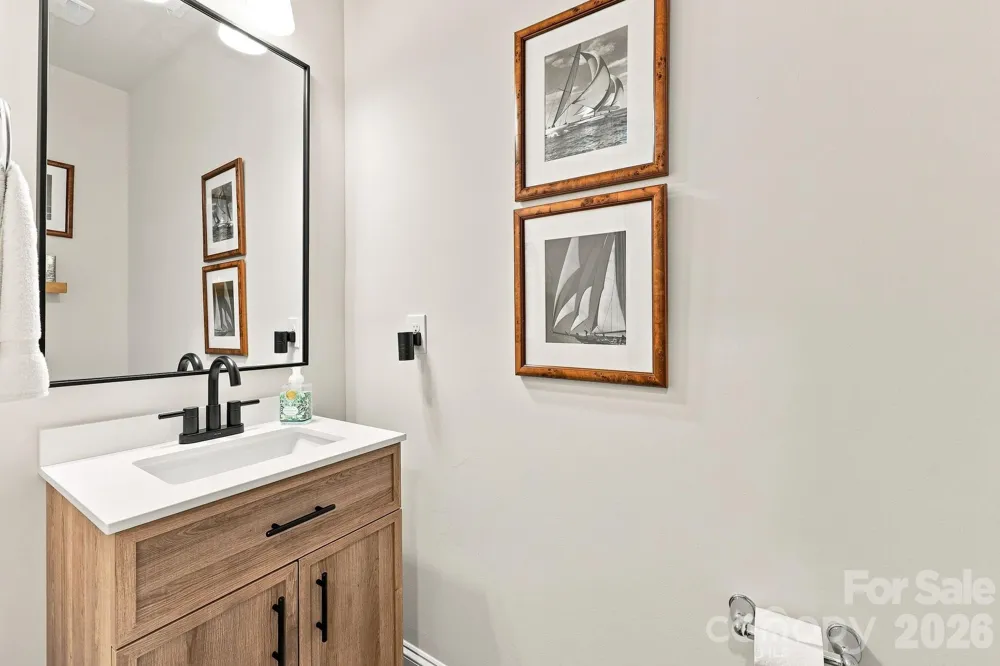 198 Creekview Road Hendersonville, NC 28792