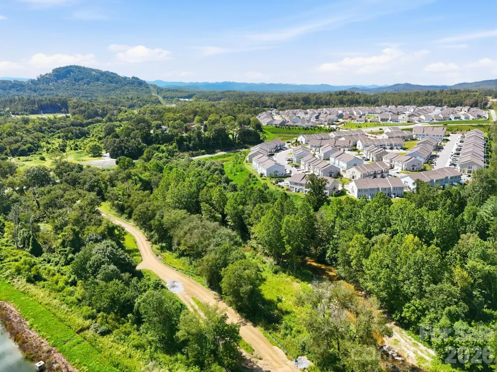 198 Creekview Road Hendersonville, NC 28792
