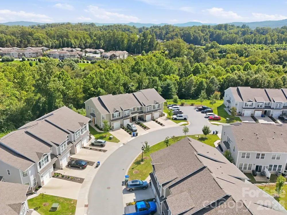 198 Creekview Road Hendersonville, NC 28792