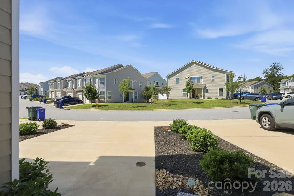 198 Creekview Road Hendersonville, NC 28792