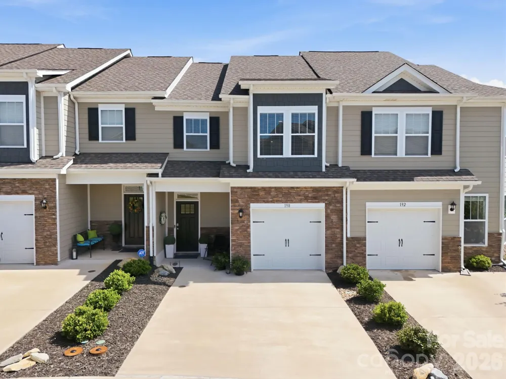 198 Creekview Road Hendersonville, NC 28792