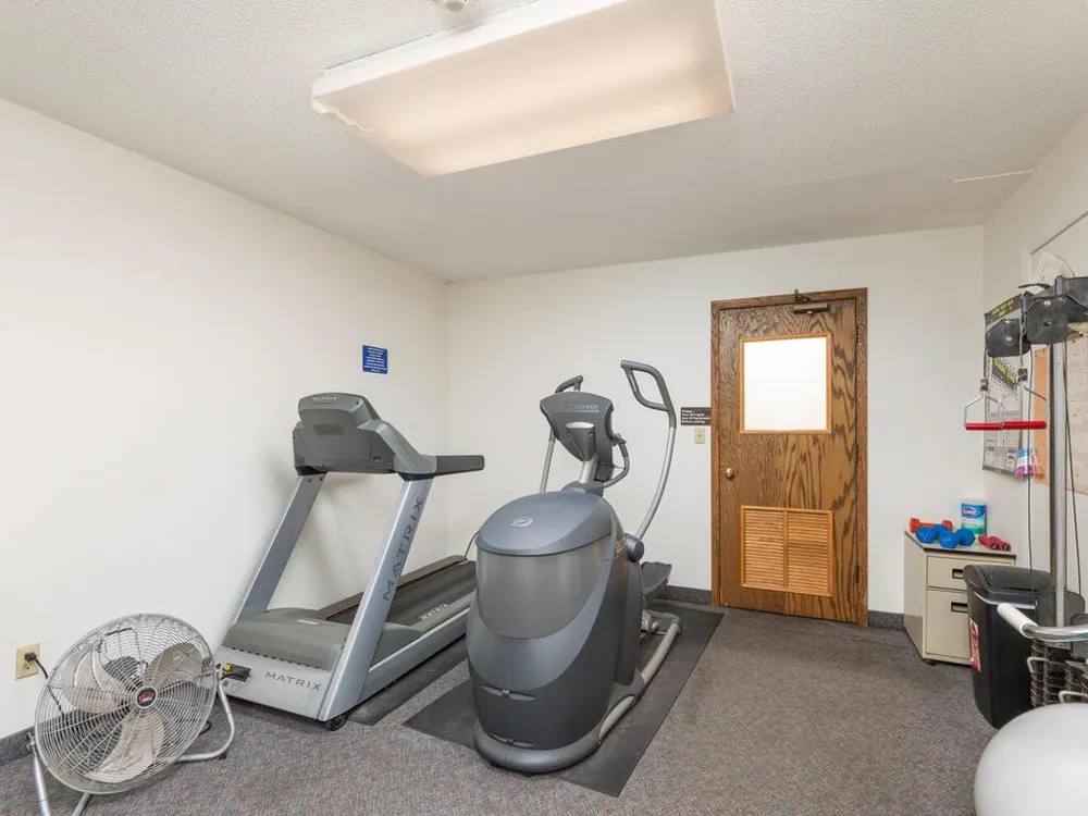 4101 Parklawn Avenue #130 Edina, MN 55435