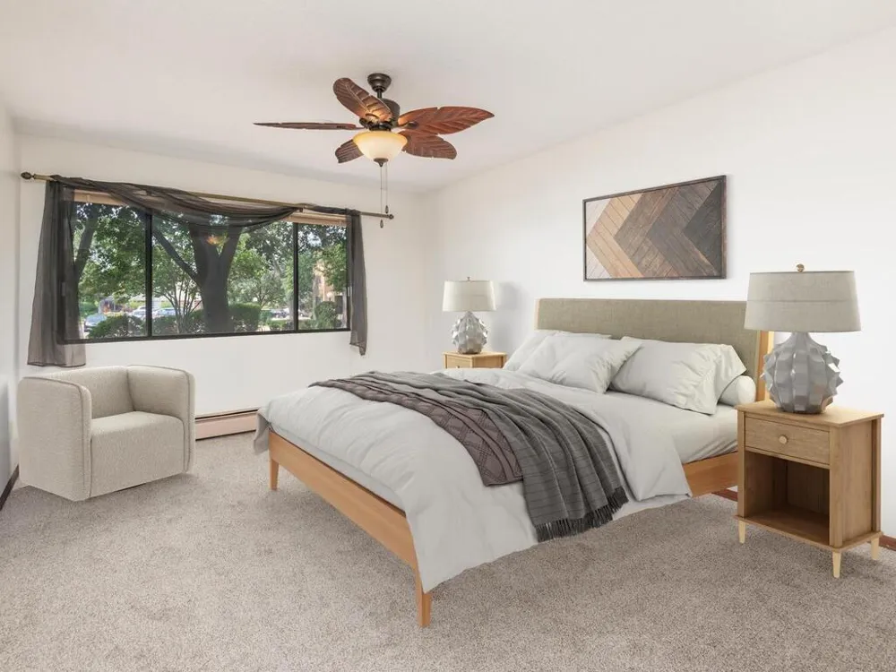 4101 Parklawn Avenue #130 Edina, MN 55435
