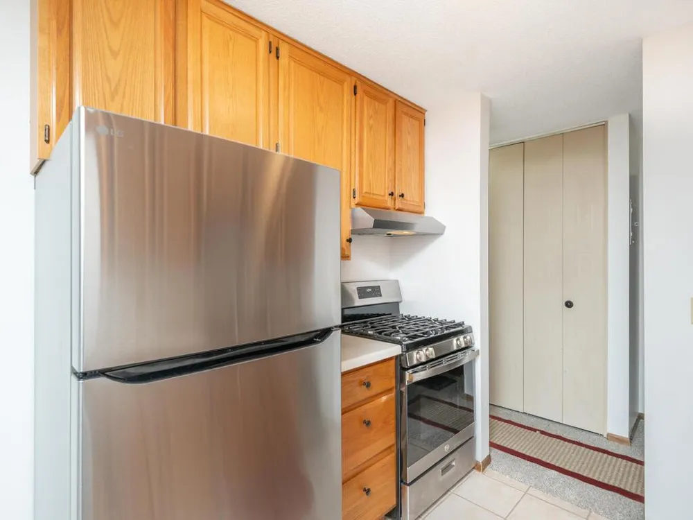 4101 Parklawn Avenue #130 Edina, MN 55435