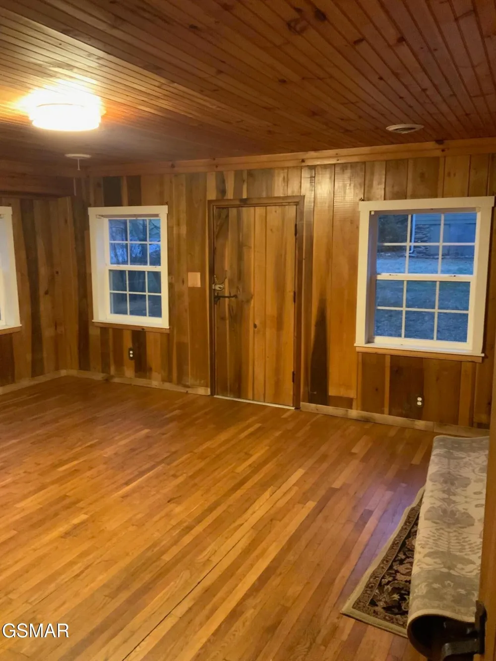 517 Laurel Avenue Gatlinburg, TN 37738