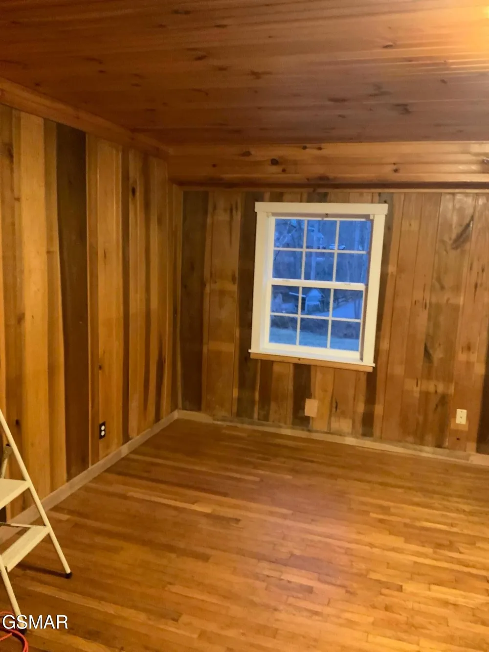 517 Laurel Avenue Gatlinburg, TN 37738