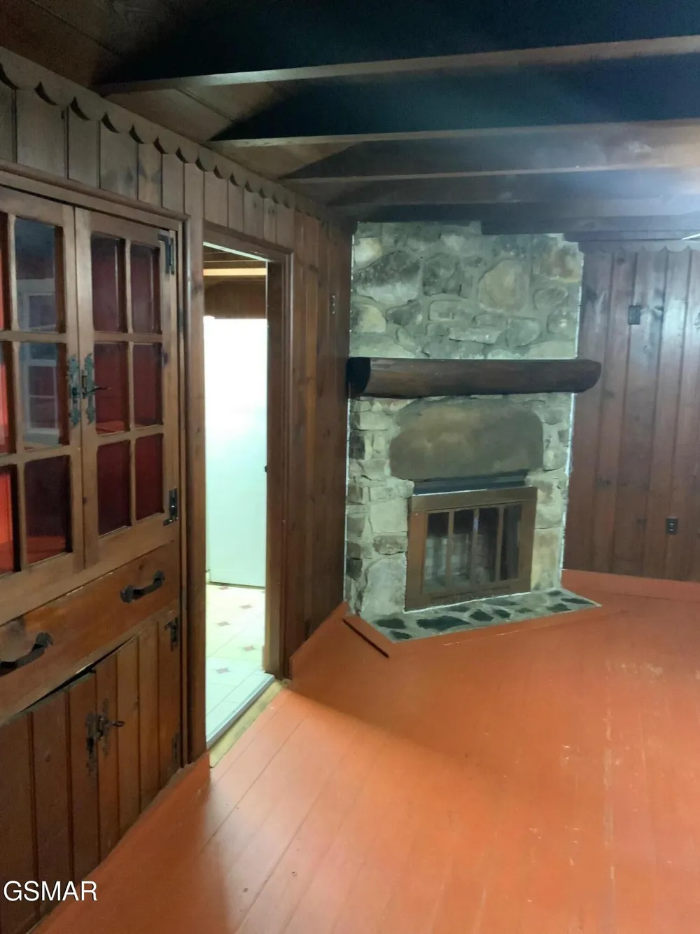 517 Laurel Avenue Gatlinburg, TN 37738