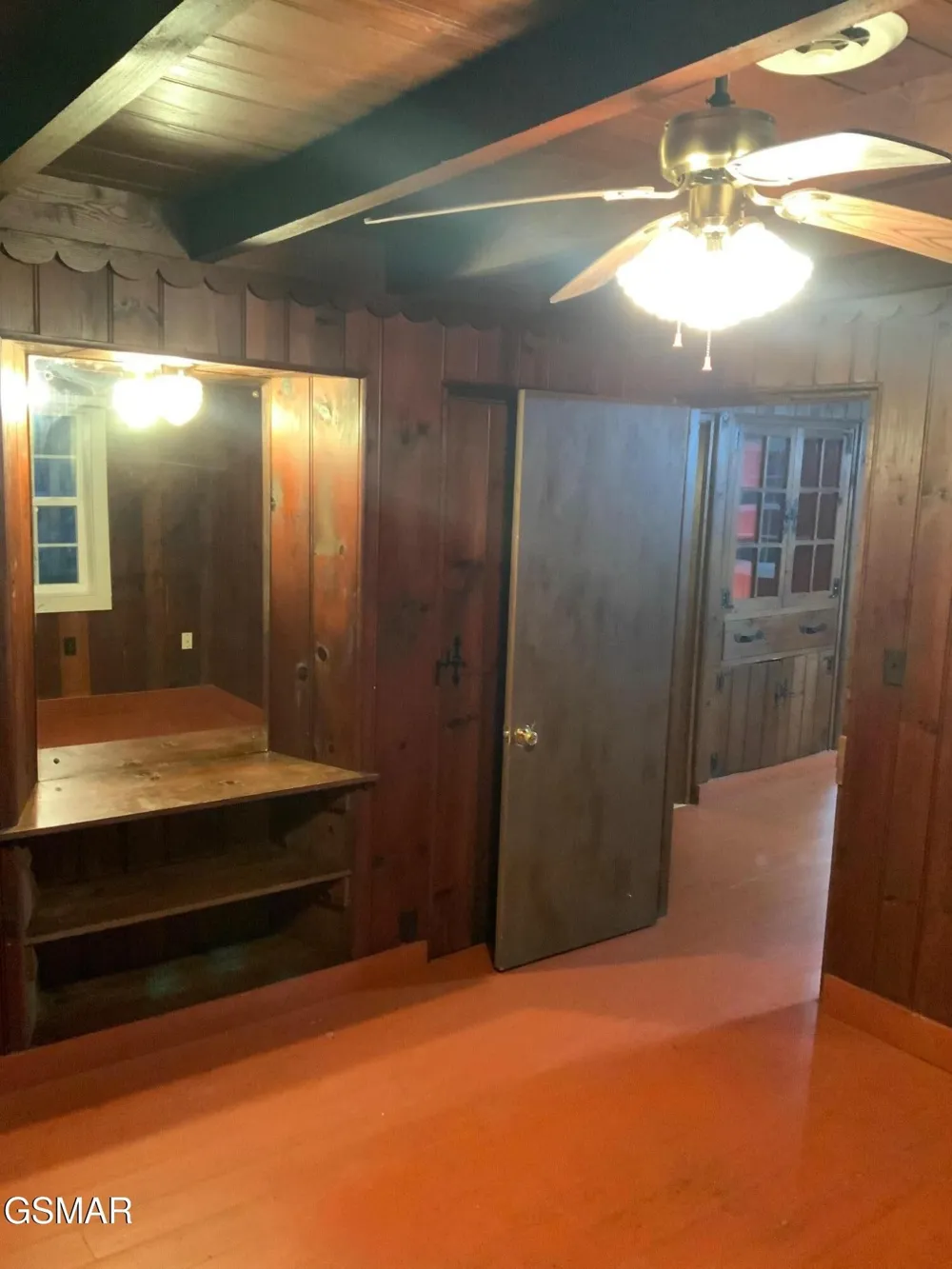 517 Laurel Avenue Gatlinburg, TN 37738