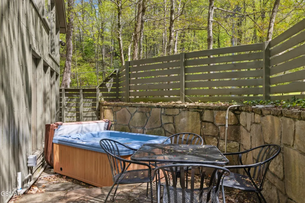 1228 Ski Mountain Road #C1 Gatlinburg, TN 37738