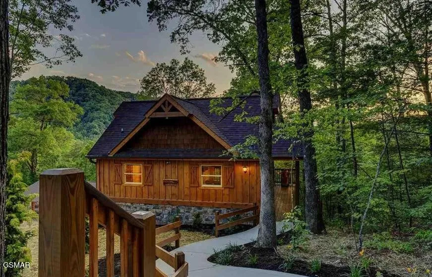 1163 Pine Mountain Road Sevierville, TN 37862