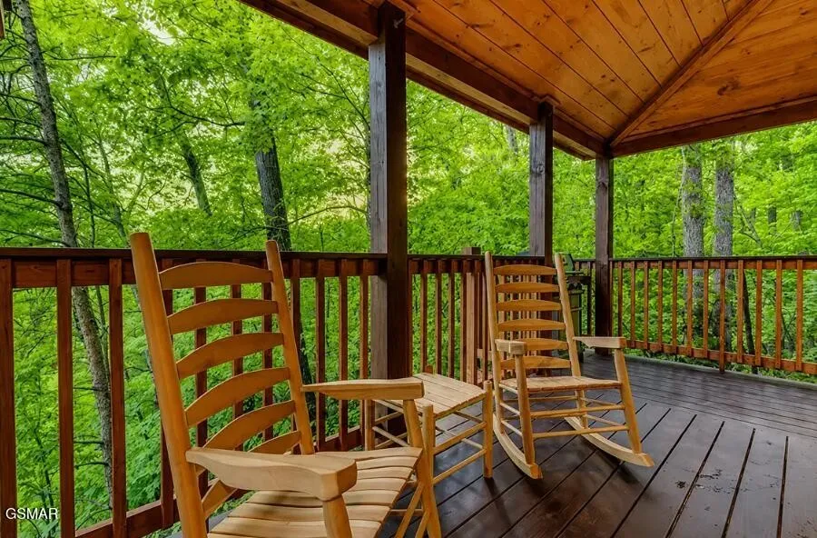 1163 Pine Mountain Road Sevierville, TN 37862
