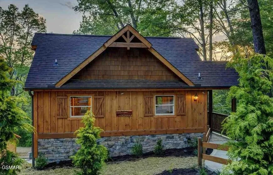 1163 Pine Mountain Road Sevierville, TN 37862