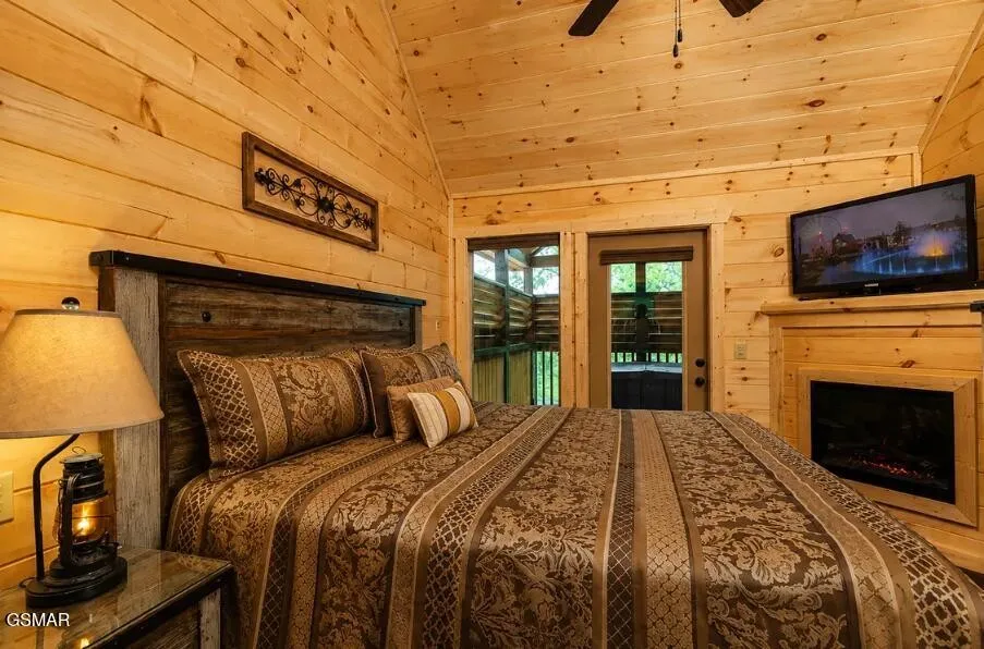 1163 Pine Mountain Road Sevierville, TN 37862