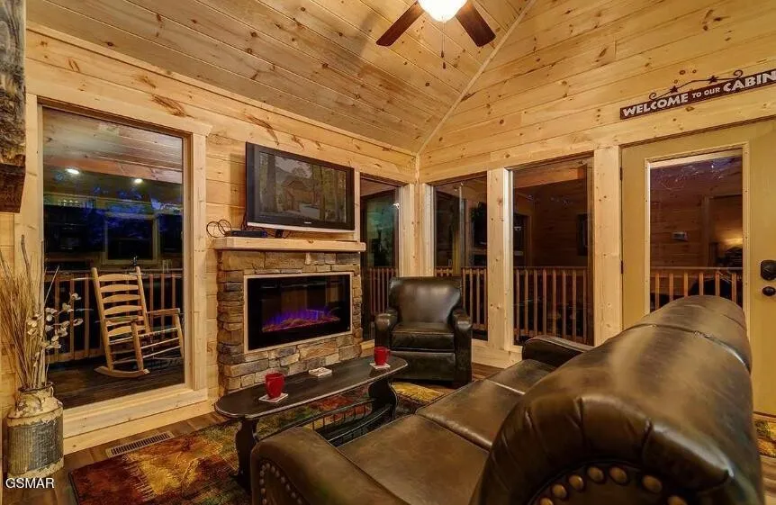 1163 Pine Mountain Road Sevierville, TN 37862
