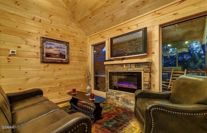 1163 Pine Mountain Road Sevierville, TN 37862