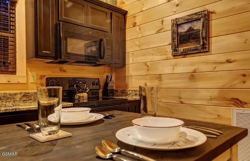 1163 Pine Mountain Road Sevierville, TN 37862