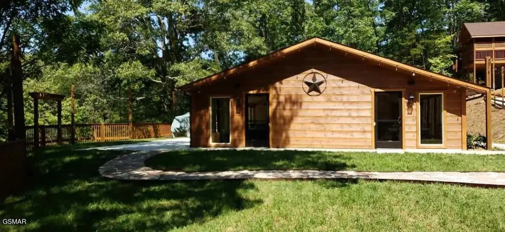 1163 Pine Mountain Road Sevierville, TN 37862