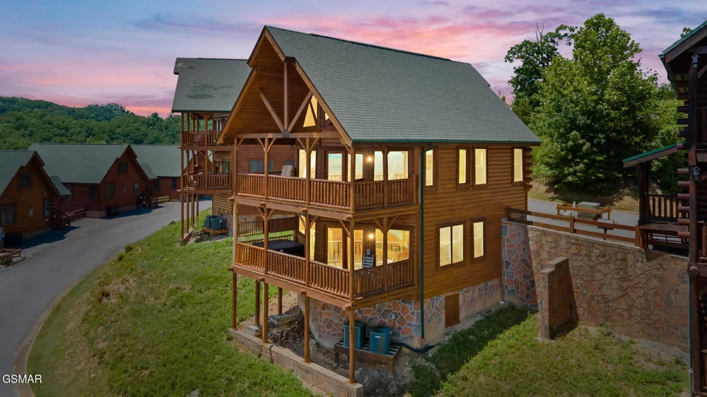 2326 Top Of The World Drive Sevierville, TN 37876