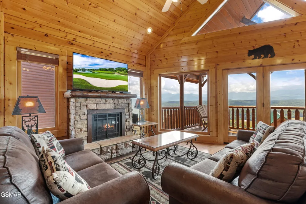 2326 Top Of The World Drive Sevierville, TN 37876