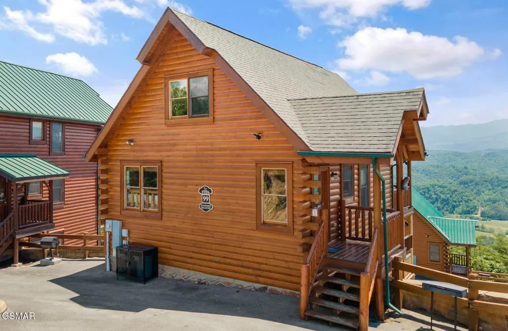 2326 Top Of The World Drive Sevierville, TN 37876