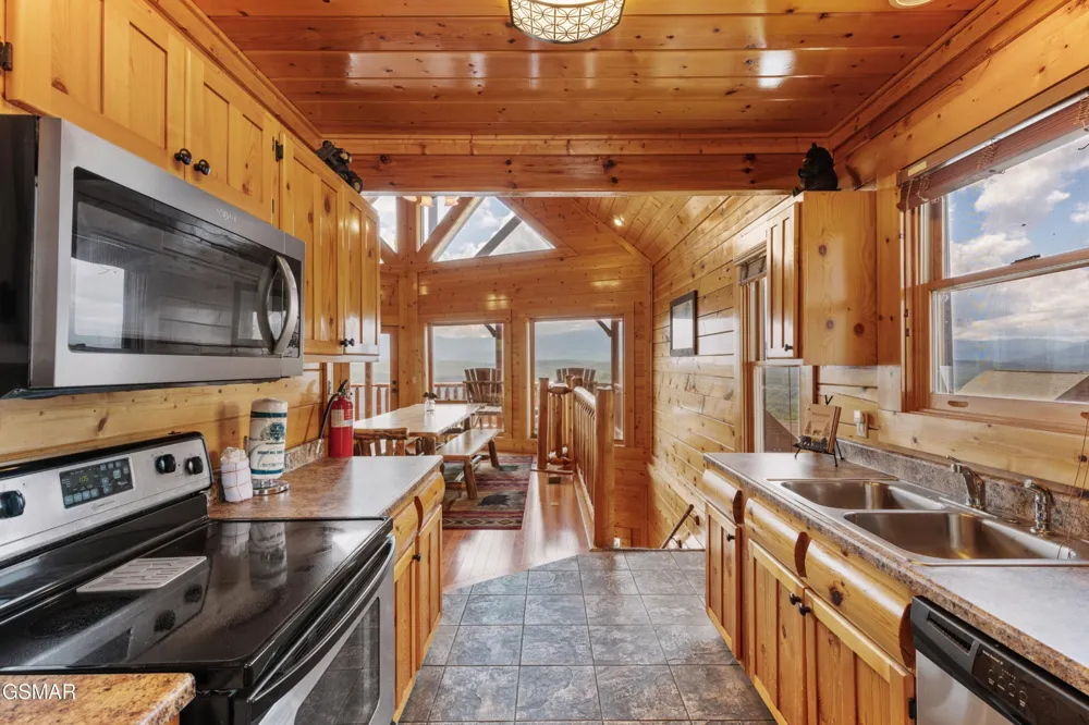2326 Top Of The World Drive Sevierville, TN 37876